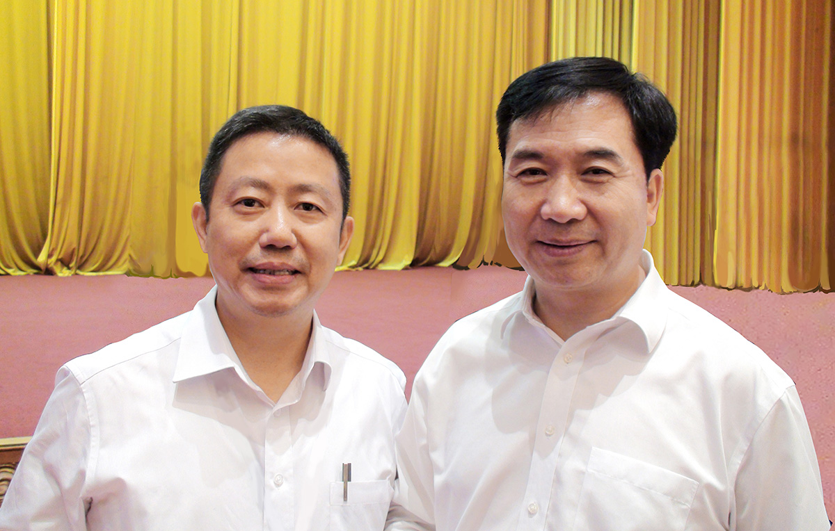 中央政治局常委、中央紀律檢查委員會書記李希與周海江合影